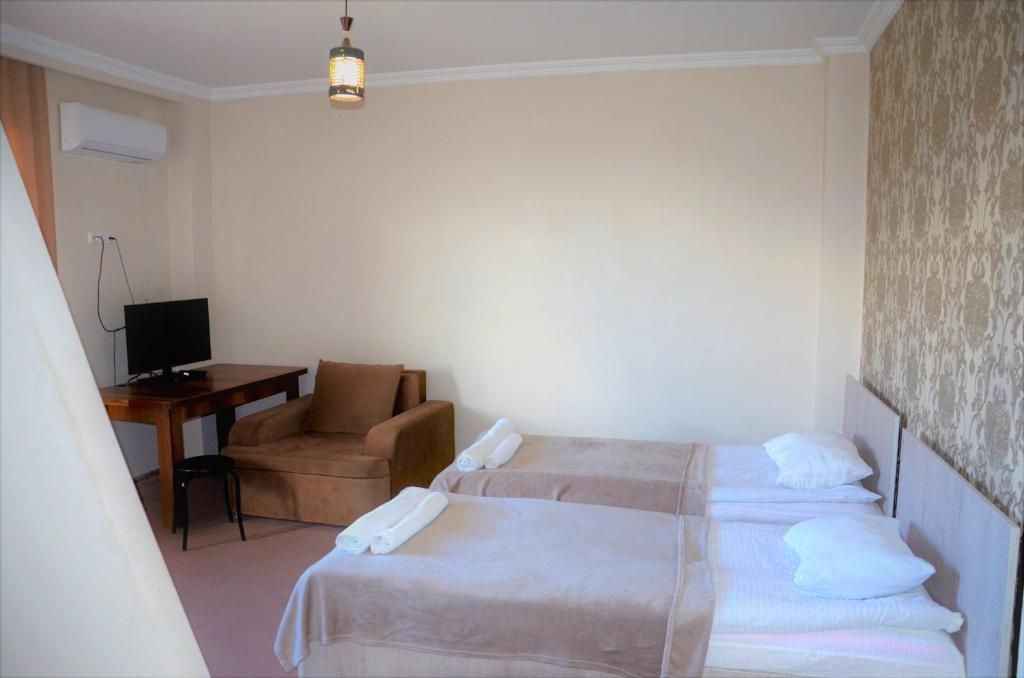 GH Sanapiro room 4